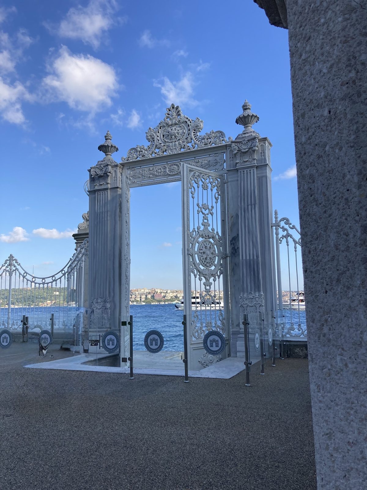 Dolmabahçe Sarayı, deniz kapısı