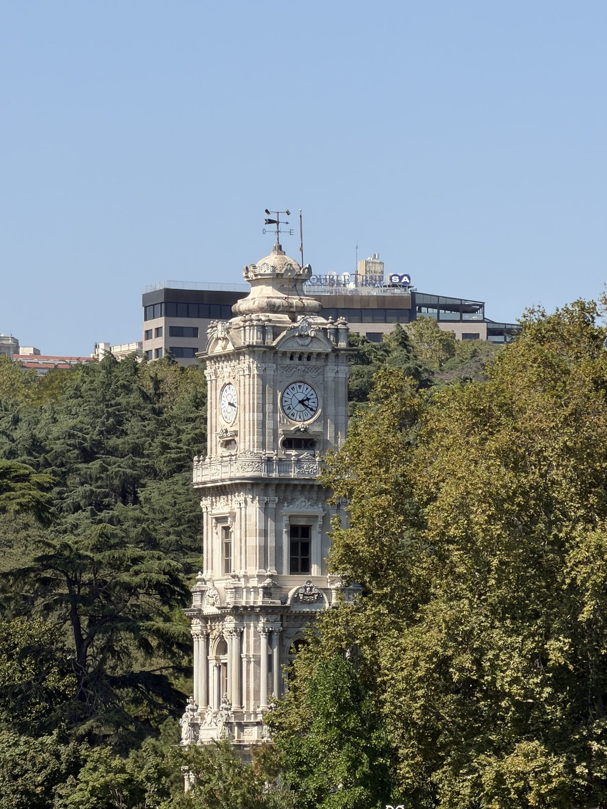 Dolmabahçe Saat Kulesi